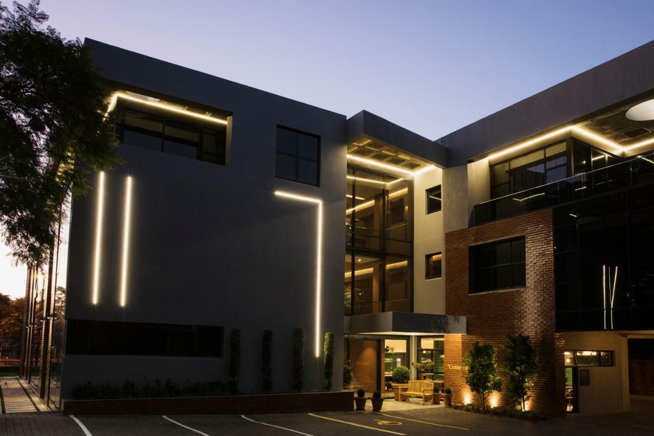 Home Suite Hotels Rosebank Joanesburgo Exterior foto